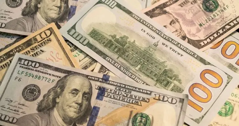 Este es el precio del dólar en los bancos. Foto: especial.