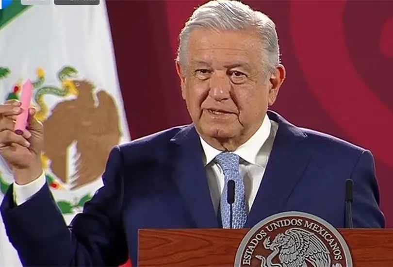 AMLO firm&oacute; un decreto que proh&iacute;be la venta de vapeadores y cigarros electr&oacute;nicos. 