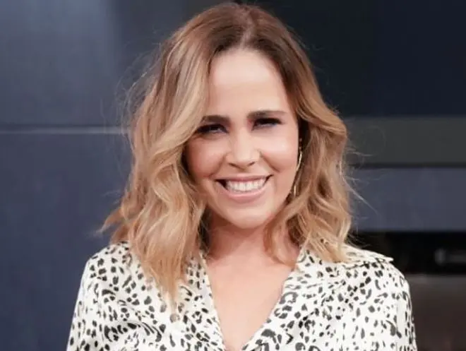 Era una de las compañeras de escuela de Teresa, quien siempre la humillaba por su origen humilde.