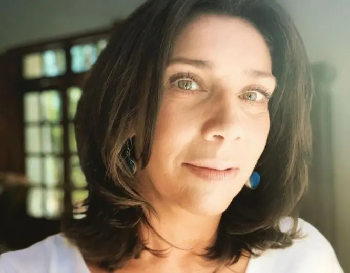 Era la madrina de Teresa, un ama de casa que la quería mucho pues no podía tener hijos y la veía como su propia hija.