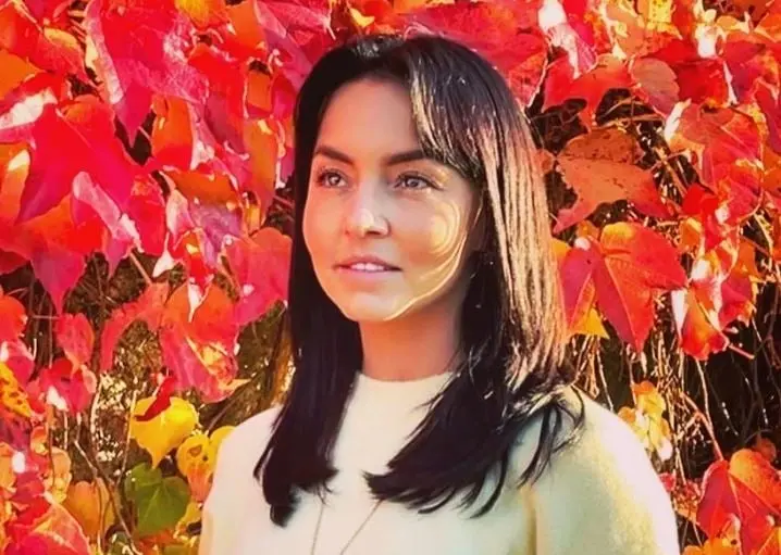 Era una joven bella e inteligente que buscaba desesperadamente salir de la pobreza seduciendo a hombres ricos.