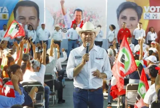 Esteban Villegas es egresado de la Universidad Juárez de Durango.