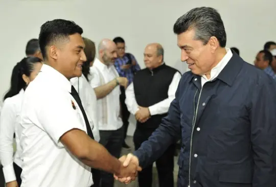 Rutilio Escand&oacute;n afirma que en su administraci&oacute;n los aviones y helic&oacute;pteros est&aacute;n al servicio de la poblaci&oacute;n.