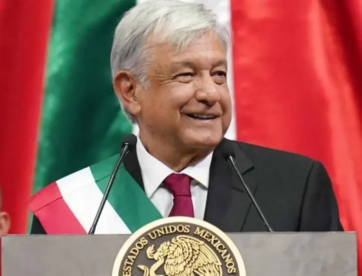 Para ser el líder del ejecutivo en este país se requiere tener al menos 35 años. Te decimos a qué edad tomaron posesión los presidentes de México.