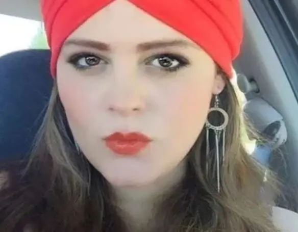 Participó en telenovelas como "Alegrijes y rebujos", "Misión SOS"' y "Al diablo con los guapos", pero luego se retiró del medio del espectáculo.