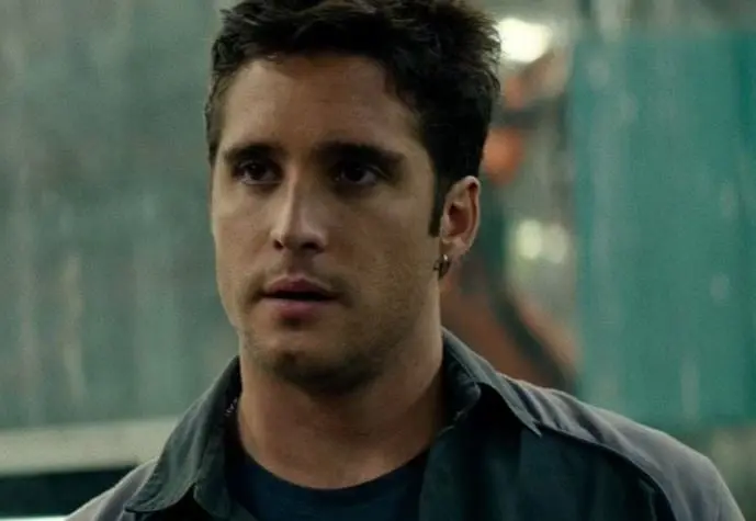 También ha participado en películas como "Terminator", "Monster Party" y "Starbright".