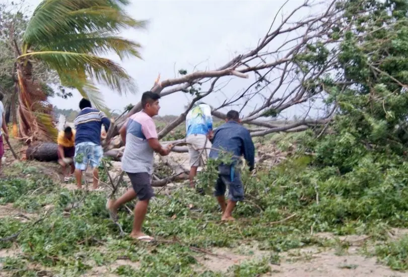 Afectados en Oaxaca por el paso del huracán Agatha. Afectados en Oaxaca por el paso del huracán Agatha.
