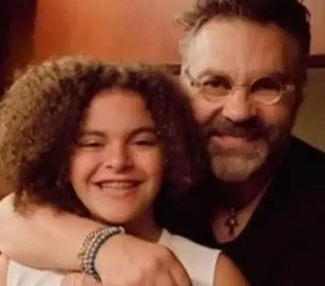 Cuando a Mijares se le cuestion&oacute; sobre la carrera profesional en la que estaba interesada su hija, &eacute;ste respondi&oacute; que Veterinaria.