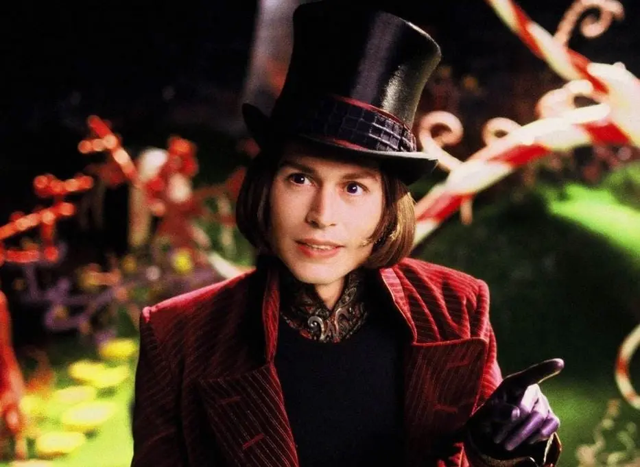 Esta pel&iacute;cula fue dirigida por Tim Burton y estrenada en 2005. Te presentamos c&oacute;mo luce ahora el elenco de 'Charlie y la f&aacute;brica de chocolate', tras 17 a&ntilde;os.