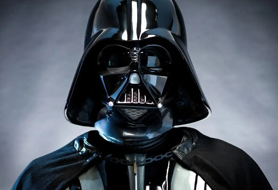 Aunque en México es común llamar al androide "Arturito", su nombre en realidad proviene del inglés R2D2, y Darth Vader proviene de "Darth", que significa oscuridad y "Vader", que significa padre.