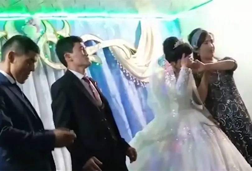 El hombre golpe&oacute; a su esposa por haber perdido una din&aacute;mica en su boda