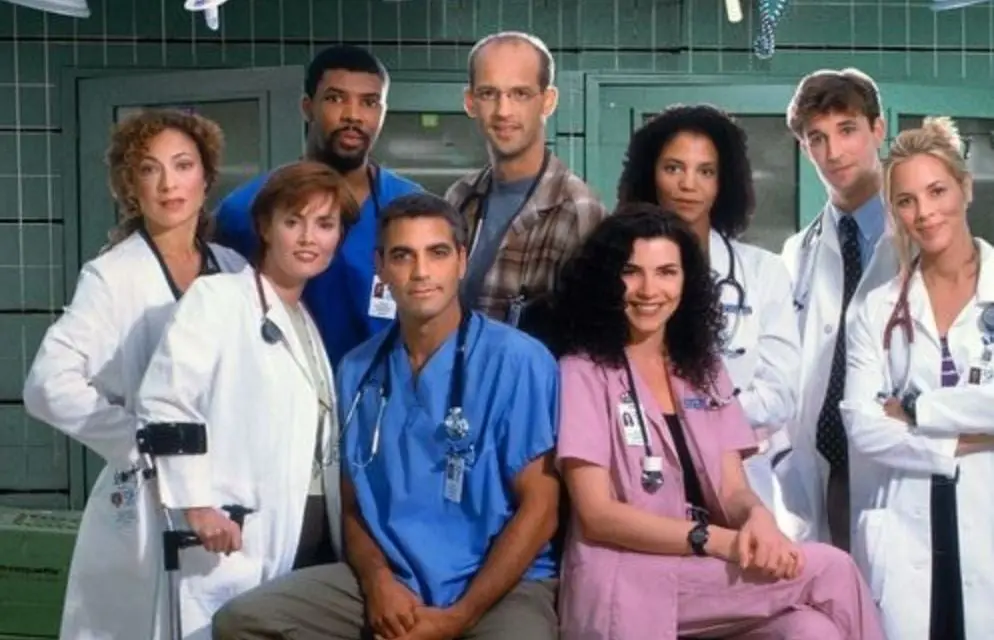 Segu&iacute;a la vida profesional y personal de un grupo de m&eacute;dicos que atend&iacute;an la sala de emergencias de un hospital de Chicago.