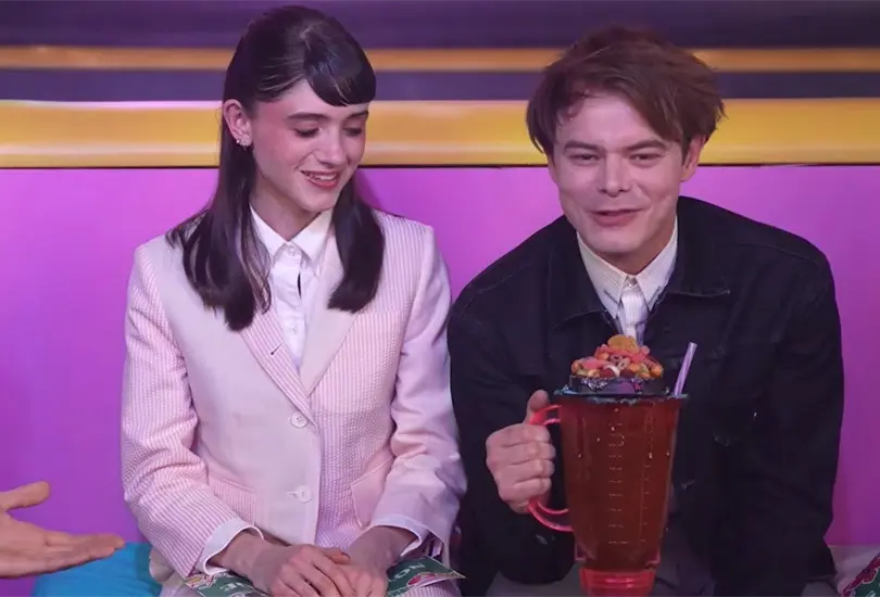 Los actores de Stranger Things conocieron al elenco de Control Z durante su visita en la Ciudad de M&eacute;xico y no dudaron en probar algunas cosas extra&ntilde;as que hay en el pa&iacute;s