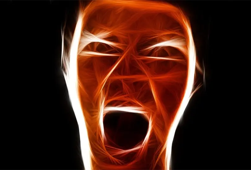 Mujer rastrea a su novio con una aplicaci&oacute;n y lo encuentra con otra mujer: lo atropella y lo mata