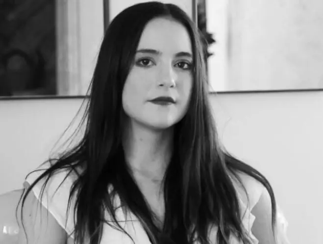 Fue la mejor amiga de Zoey en las primeras temporadas, era una chica muy amable y alegre.