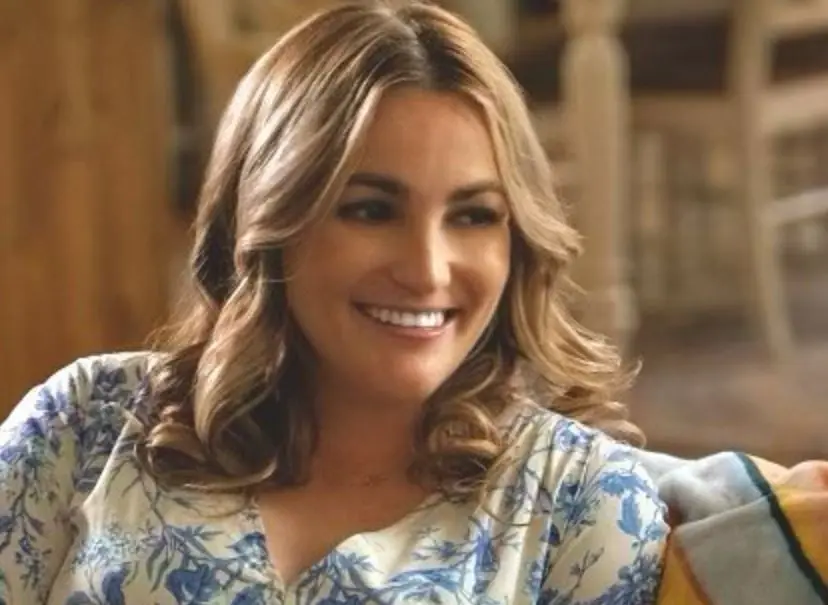 Era una chica inteligente, amigable y popular. Su sue&ntilde;o era convertirse en una dise&ntilde;adora de moda famosa.