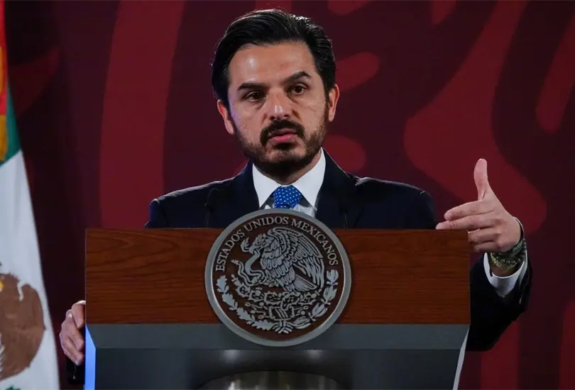 Zo&eacute; Robledo, director del IMSS. 
