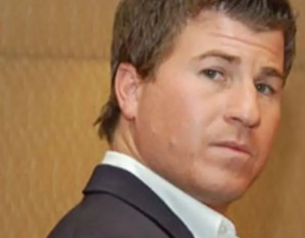 Era el hermano mayor de Kevin, quien solía maltratarlo.