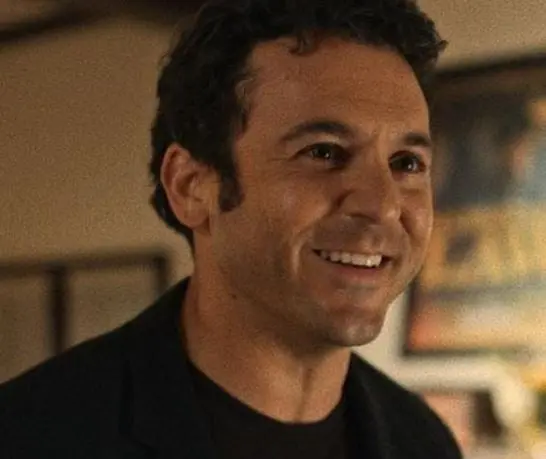 Era un adolescente agradable que mientras crece narra lo que va sucediendo en su vida y los acontecimientos históricos de 1968 a 1973.