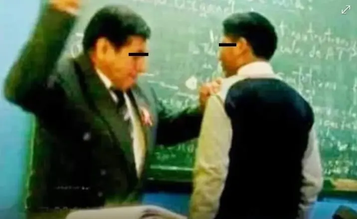 Maestro da cinturonazos a alumno por hacer bullying, padres lo felicitan y es absuelto