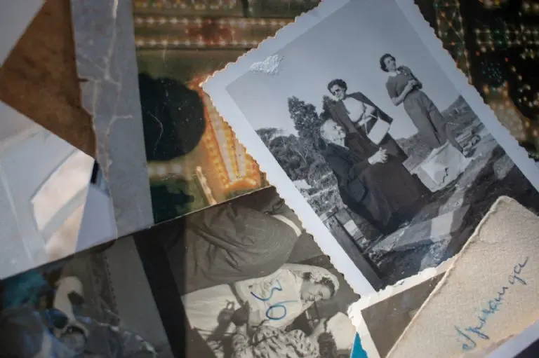 Los familiares fallecidos podrían conversar de nuevo gracias a líneas de códigos de algoritmos. Foto: Pixabay.