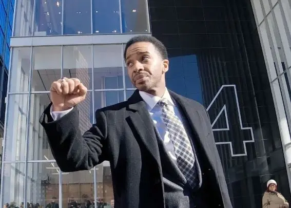 20. High Flying Bird (2019) | Calificación: 91% 20. High Flying Bird (2019) | Calificación: 91%