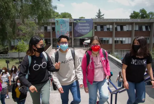 Alumnos regresarán a clases presenciales en la UNAM. 