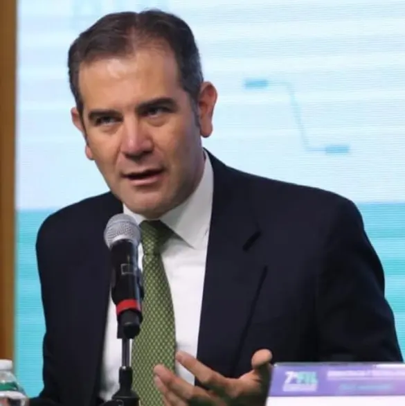 Hackean cuenta de Lorenzo Córdova y difunden mensajes falsos