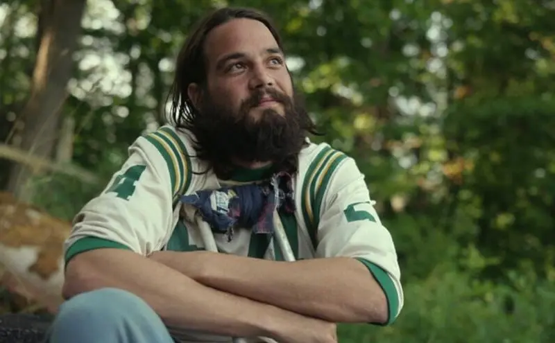 Tras una terrible epidemia que diezm&oacute; al mundo, los sobrevivientes deben encontrar la forma de vivir esta nueva realidad.