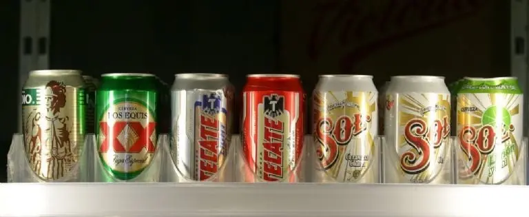 El latón de Tecate se vio en 5 pesos más su precio regular. Foto: Cuartoscuro.