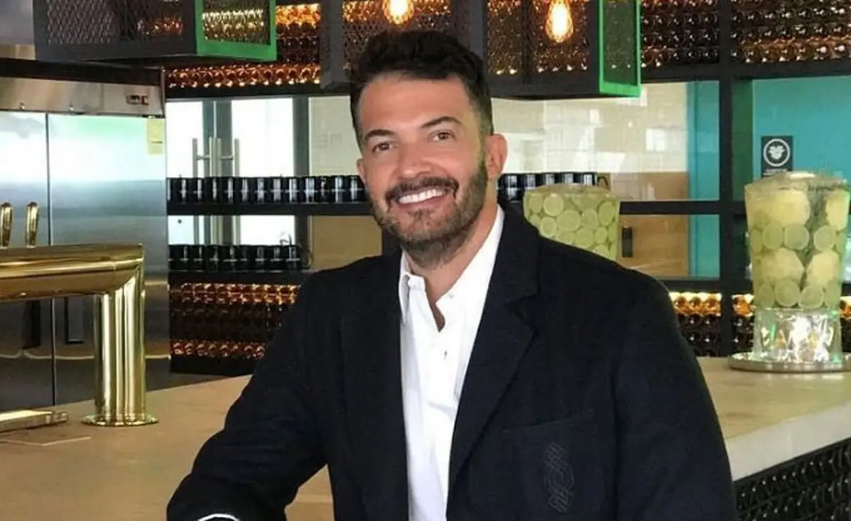 Fernando del Solar fue conductor de programas como Insomnia, Sexos en guerra y Venga La Alegría, pero su gran oportunidad llegó al mismo tiempo que su diagnóstico de cáncer.