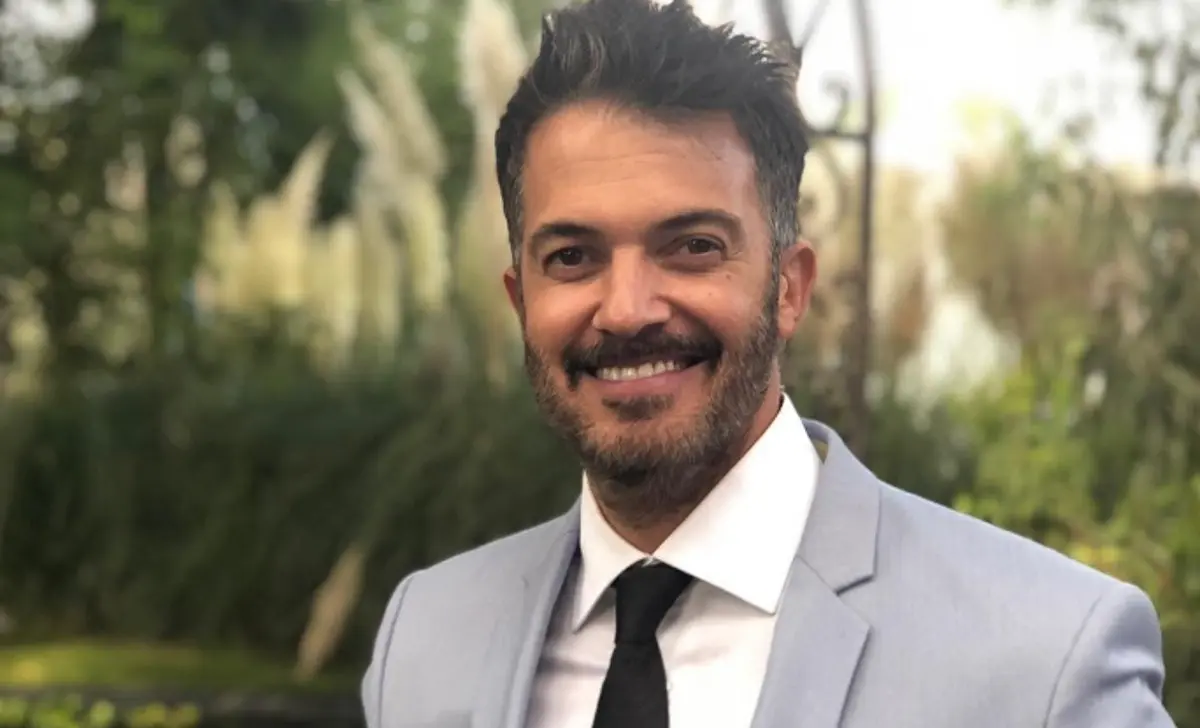 Dos meses después de su boda con Ingrid Coronado, Fer del Solar fue diagnosticado con cáncer conocido como Linfoma de Hodgkin.