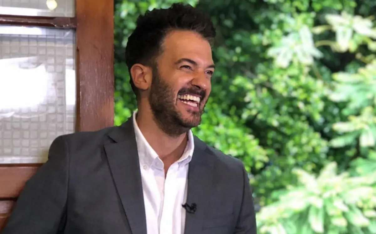 5 años después de su diagnóstico, Fernando del Solar decidió hablar sobre su batalla contra el cáncer y escribió un libro titulado ´Arriba los corazones´. A partir de ello también se dedicó a dar conferencias sobre su experiencia.