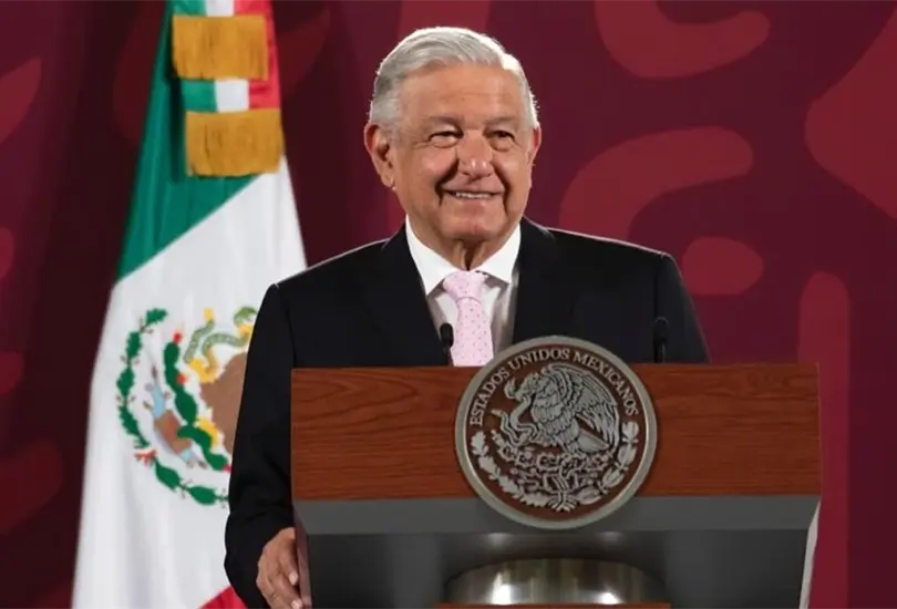 AMLO dice que le dio gusto que Santiago Creel se destapara por la oposici&oacute;n.