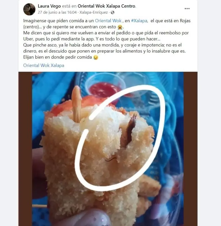 Mujer encuentra cucaracha en su comida (Facebook)