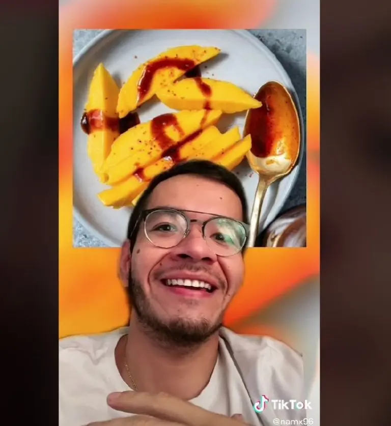Profesor enseña a franceses la cultura mexicana (TikTok)