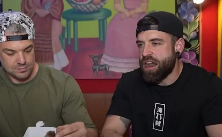Youtubers critican restaurante de Luisito Comunica (YouTube)
