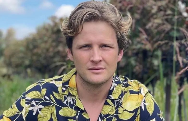  Alexander Acha | Director 