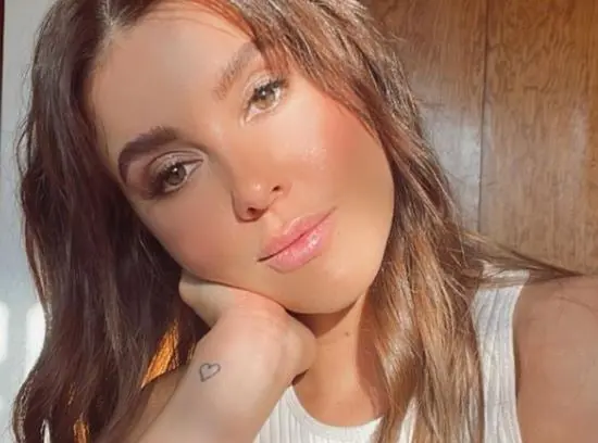 La cantante y actriz de "Madre sólo hay dos", serie de Netflix, se ha posicionado como una de las famosas más queridas.