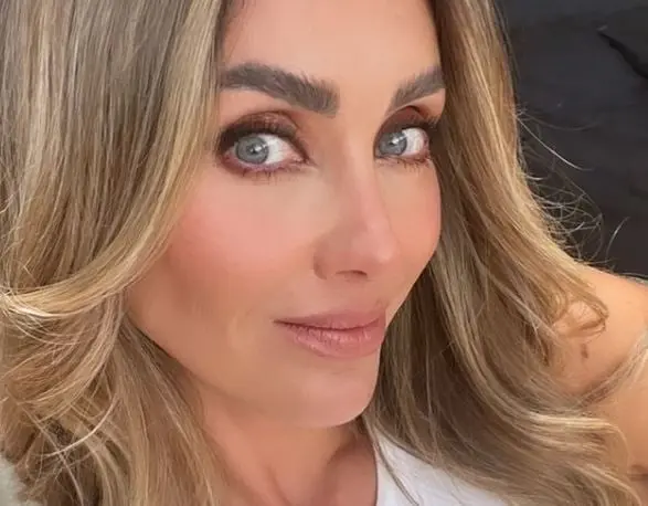 8. Anahi | 9 millones