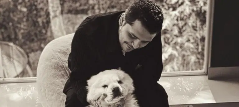 Christian Nodal con su mascota. Foto: Instagram (nodal).