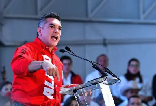 Alito Moreno dijo que fue retenido por alrededor de una hora en el aeropuerto de la CDMX. Alito Moreno dijo que fue retenido por alrededor de una hora en el aeropuerto de la CDMX.