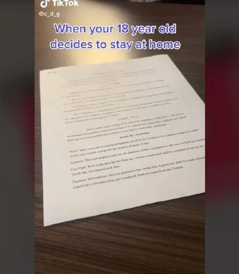 Mamá obliga a su hija a que le pague una renta (TikTok)