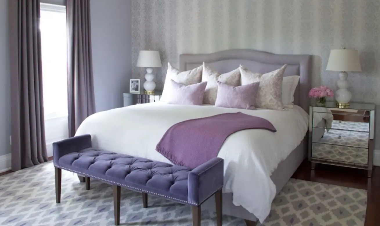 Este color expresa autoridad, sabiduría y armonía. Úsalo, así como sus variantes, en habitaciones o estancias.