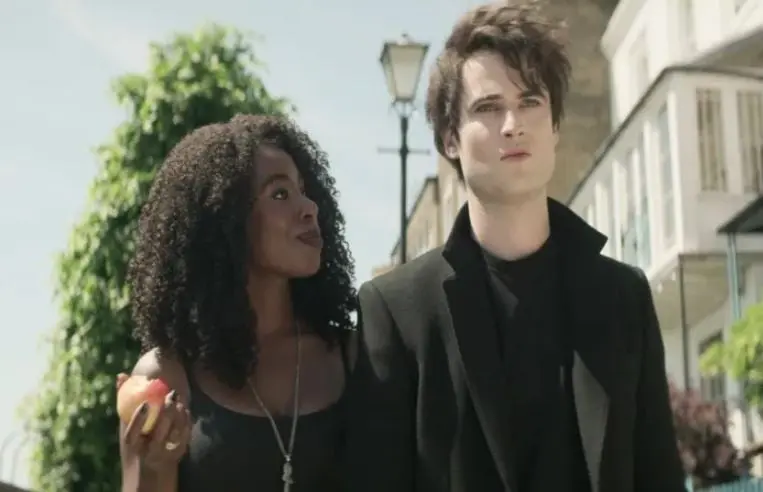 Basada en el famoso cómic, la historia comienza cuando un grupo religioso intenta capturar a la Muerte pero algo sale mal y atrapan a su hermano, Sueño.