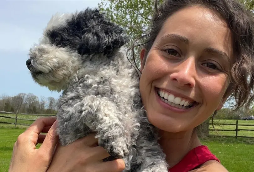 La mujer supuestamente se comunica con los animales por telepat&iacute;a y cobra 350 d&oacute;lares. Adem&aacute;s, asegura que tambi&eacute;n puede comunicarse con las mascotas que ya fallecieron