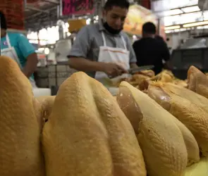 ¿Cuánto debe costar el kilo de pollo y dónde encontrarlo más barato? Esto dice Profeco