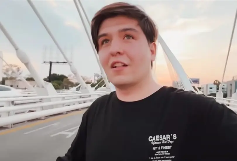 Fofo M&aacute;rquez cierra puente de Guadalajara