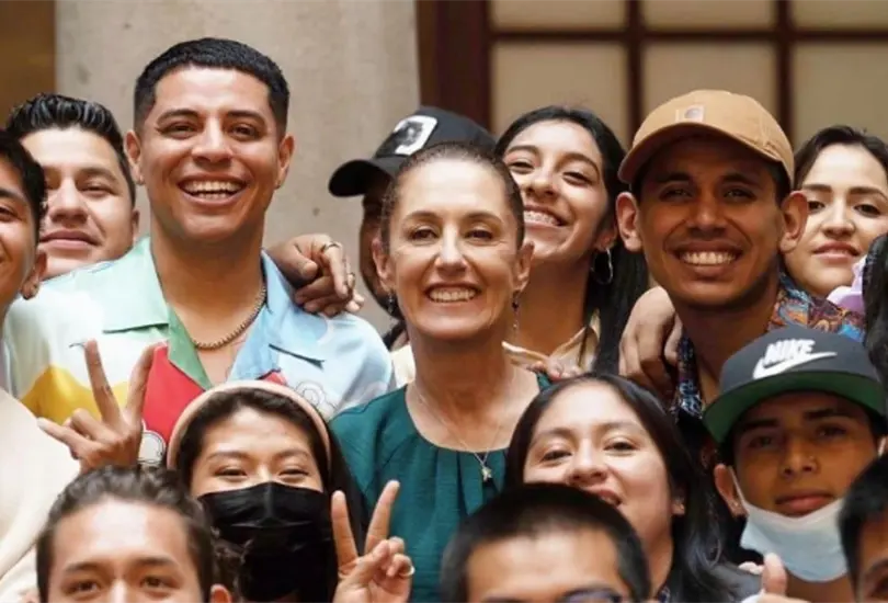 Claudia Sheinbaum entrega reconocimiento a Grupo Firme y anuncia próximo concierto en el Zócalo Claudia Sheinbaum entrega reconocimiento a Grupo Firme y anuncia próximo concierto en el Zócalo