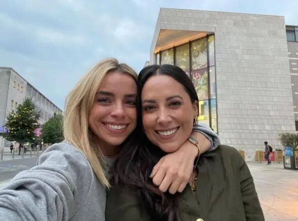  Interpret&oacute; a Ana Sol&iacute;s, una joven actriz que tiene una relaci&oacute;n con el hermano de Charly, Diego.